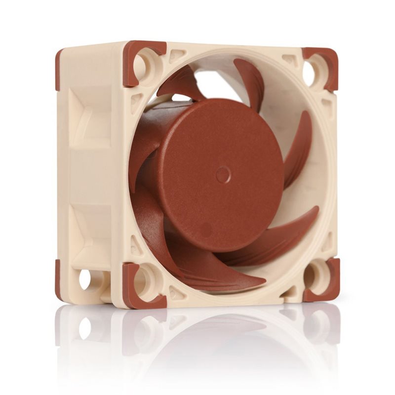 Ультракомпактный 40-мм вентиля – обзор и цена Case Fan Controller